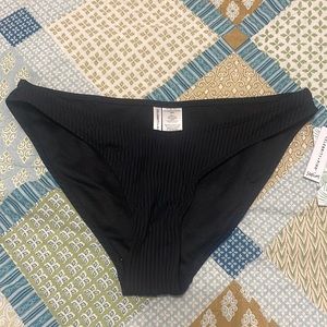 Black swim bottoms (Medium 7-9)